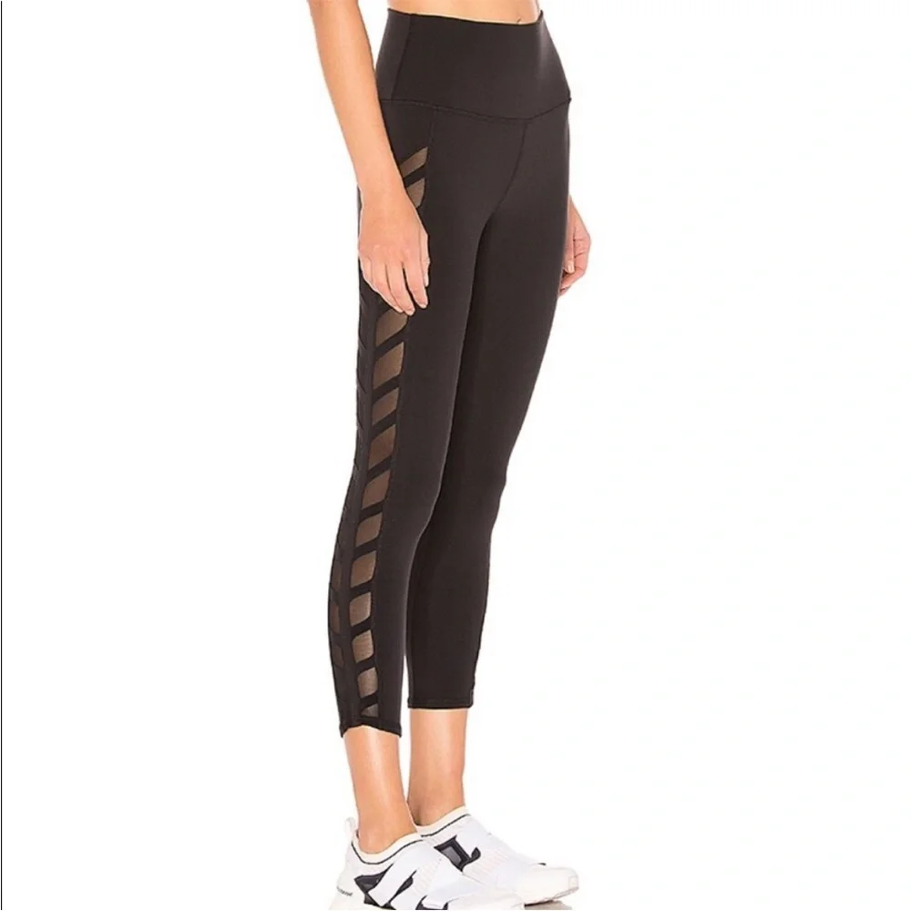 🆕 Alo Yoga Black Chevron Airbrushed High Waist Cropped Leggings Women’s Size XS
